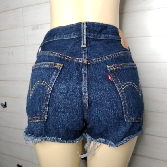 Levi's 501 Women's Shorts Dark Wash - Picture 4 of 10